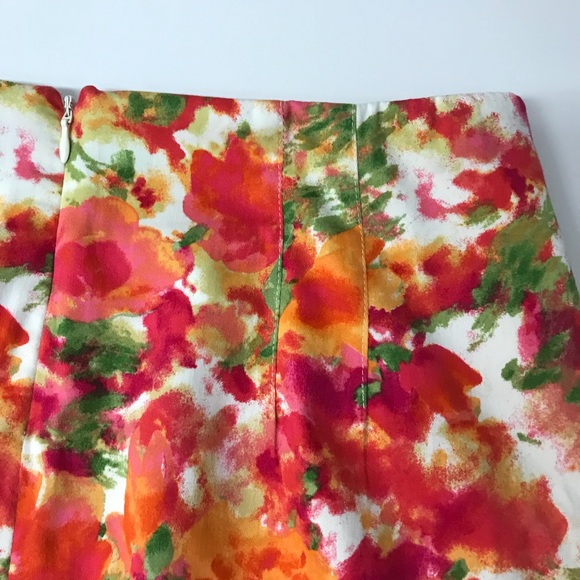 FOREVER 21 Floral Bottom Pencil Skirt Sz 2 - Picture 6 of 7